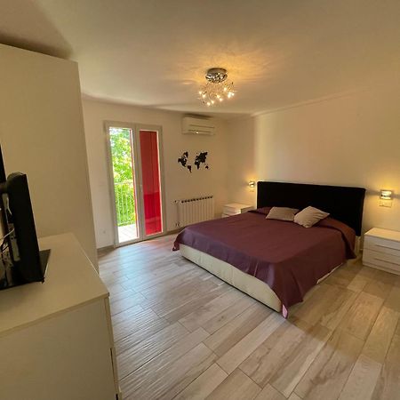 Reverso - Alloggi Con Solarium Vista Mare Caorle Exterior photo